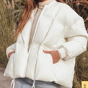 Ski Slopes Ivory Oversized Puffer Jacket